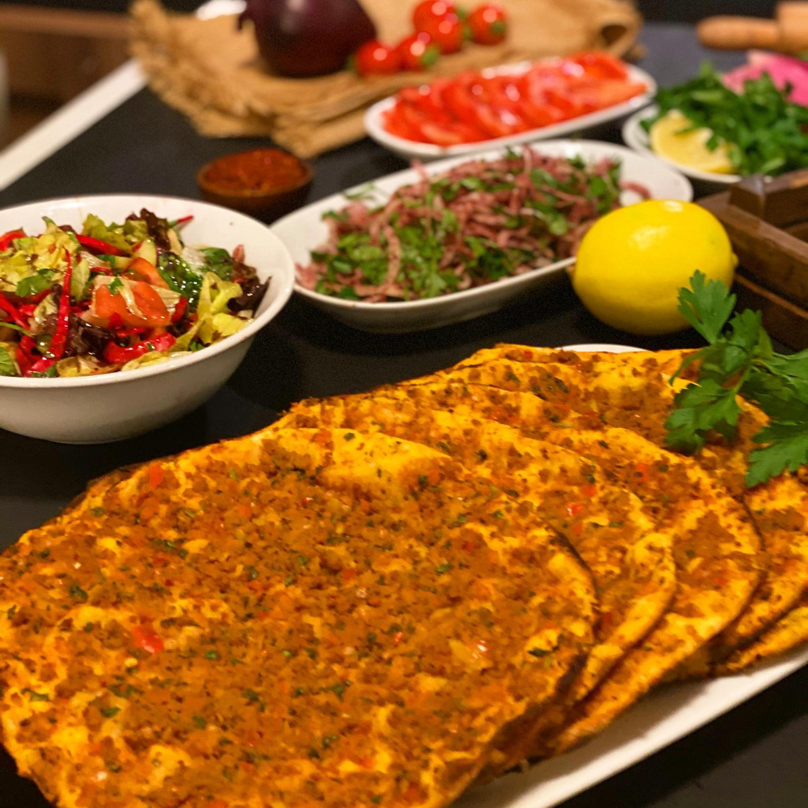 Adana Lahmacun (İsotlu)