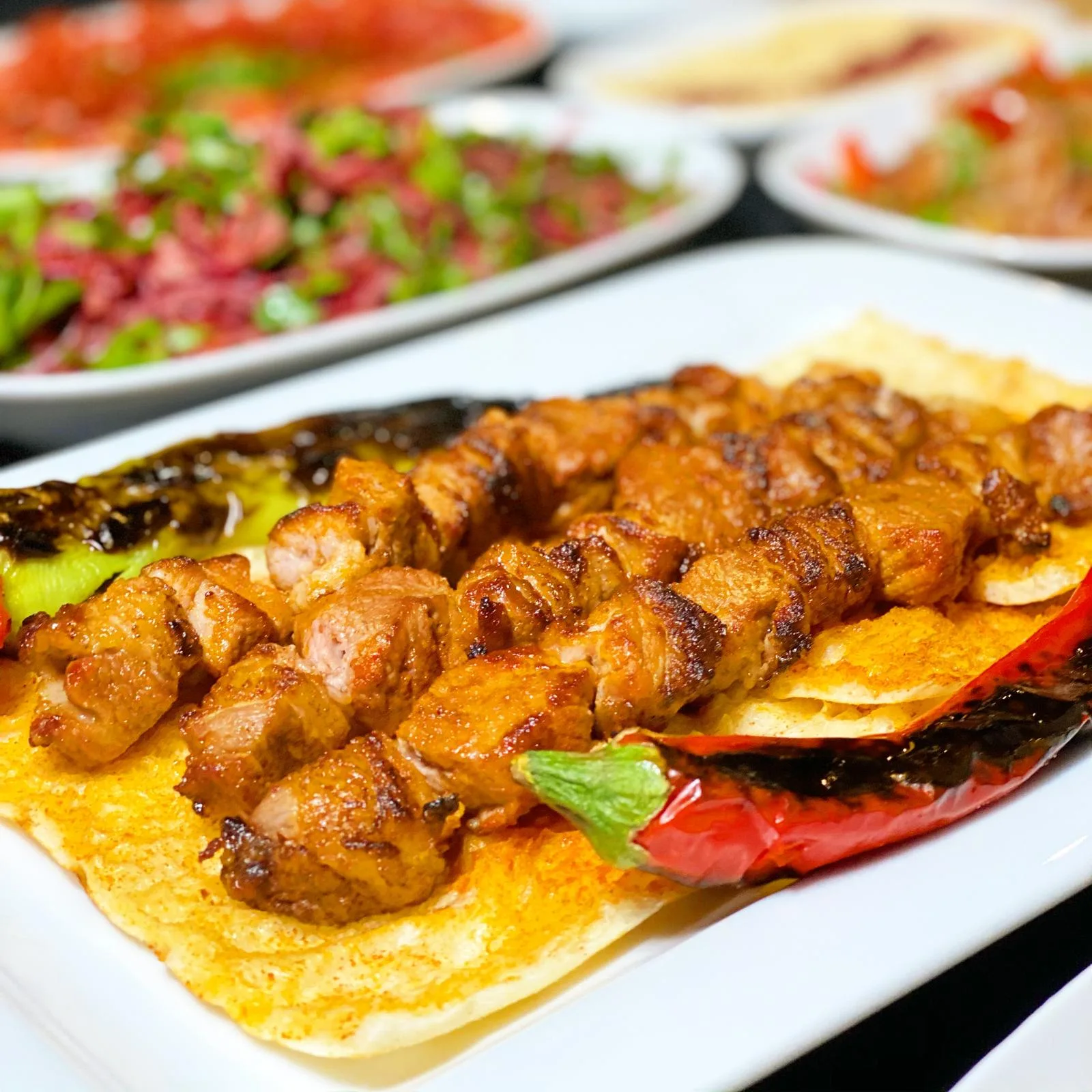 Kuzu şiş ve Adana mutfağından sofralık lezzetler